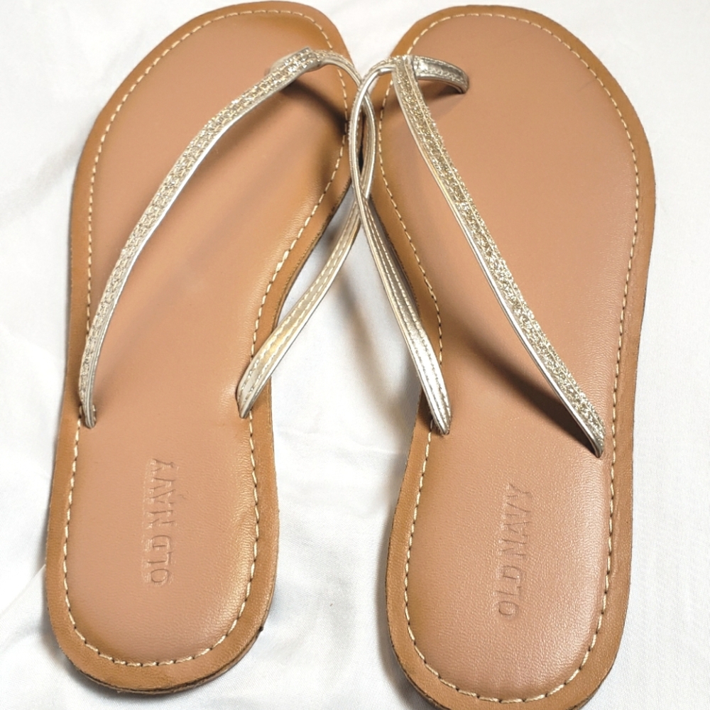 Old Navy Gold Glitter Thong Sandals - Picture 9 of 9
